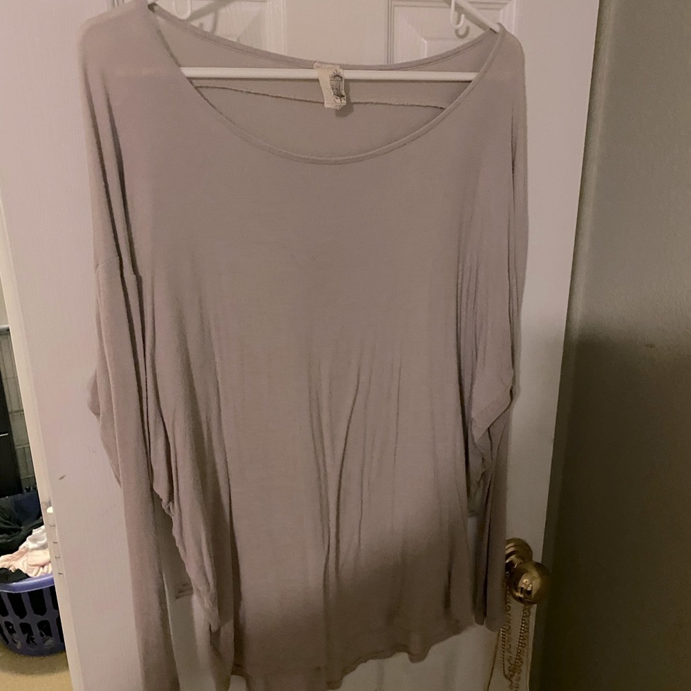 Long sleeve tee